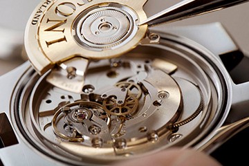 东莞欧米茄石英表为什么突然不走了